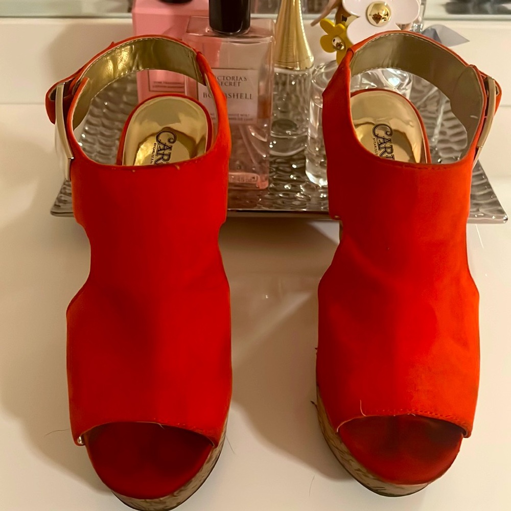 Orange by Carlos Santana platform 71/2